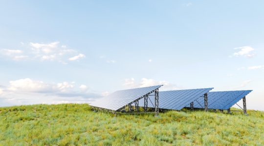 Învertoare solare: Pilonii energiei regenerabile