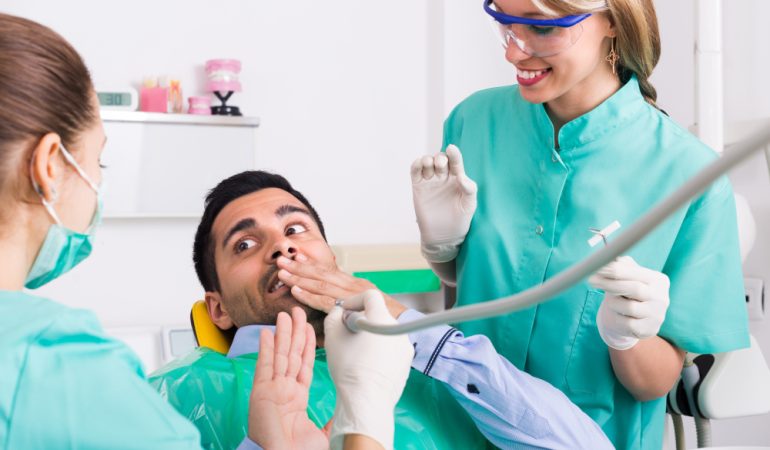 Implantul dentar rapid: Tot ce trebuie să știi