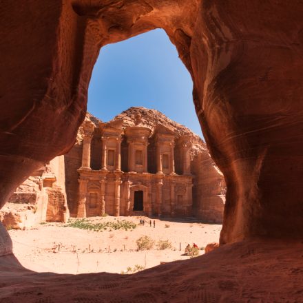 Petra, Orașul de piatră al civilizației Nabateene: Descoperă măreția trecutului