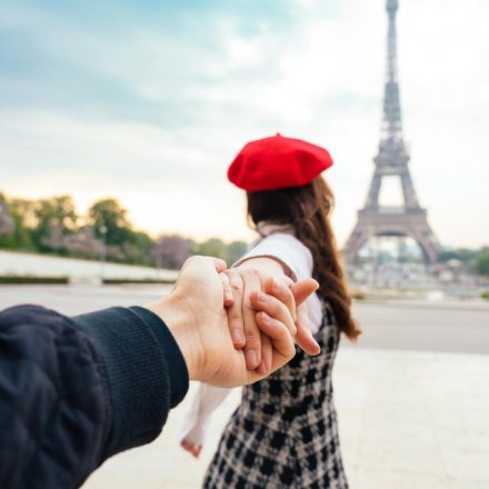 Bucură-te de Romantismul Parisului: Top 10 Locuri de Vizitat în Orașul Iubirii