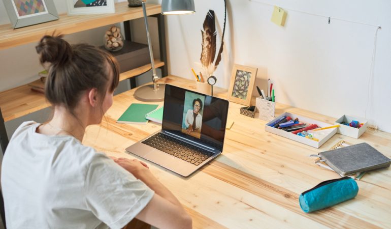 Cursuri online de top pentru dezvoltare personală