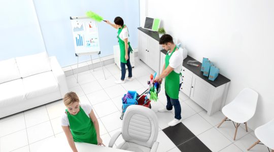 Firmă specializată pentru curățenia la locul de muncă