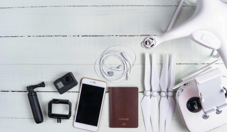 Accesorii esențiale pentru smartphone-ul tău