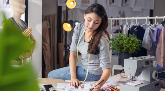 Inovații în moda sustenabilă: cum să alegi inteligent și ecologic
