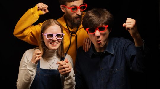 Râsete garantate: top comedii pentru o seară veselă