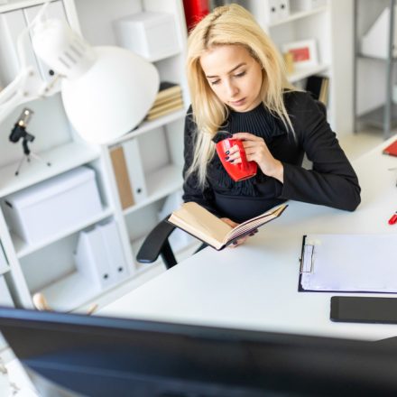 Cum să îți îmbunătățești abilitățile financiare