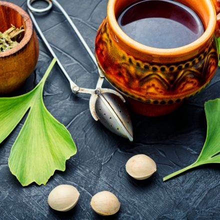 Ceaiul de drăgaică: Planta detoxifiantă pentru ficat și rinichi