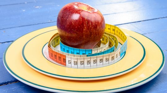 Cum să-ți construiești o dietă echilibrată fără a număra caloriile