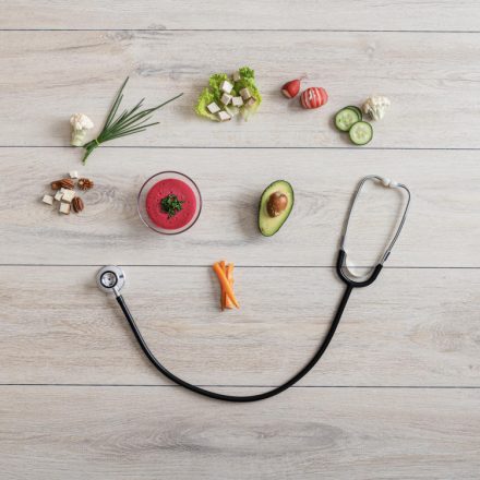 Postul terapeutic: beneficii și riscuri