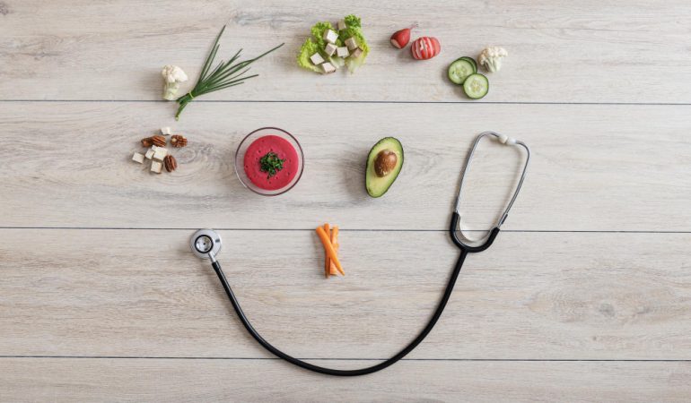 Postul terapeutic: beneficii și riscuri