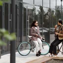 Tur al cafenelelor cu design industrial în oraș