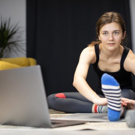 Cum să faci exerciții fizice fără a te plictisi