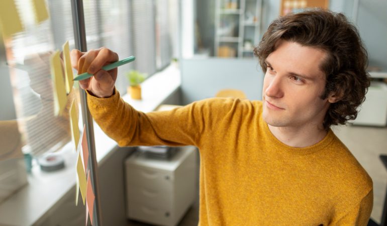 Ce înseamnă refinanțare? Când și de ce să alegi această opțiune