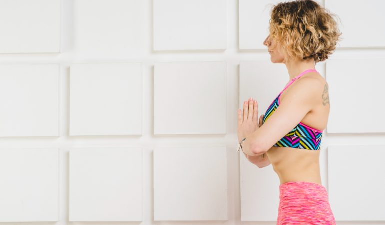 5 exerciții care îți vor tonifia brațele și spatele