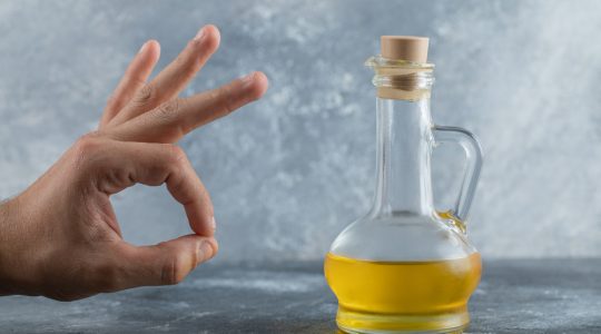Uleiul de parafină: beneficii pentru constipație