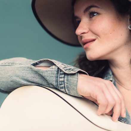 10 ținute inspirate de celebrități pe care le poți recrea ușor