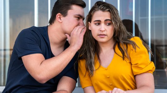 Indicatori ai epuizării emoționale în relațiile de cuplu tinere