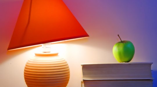 Elemente care sprijină starea de bine prin lumina naturală zilnică