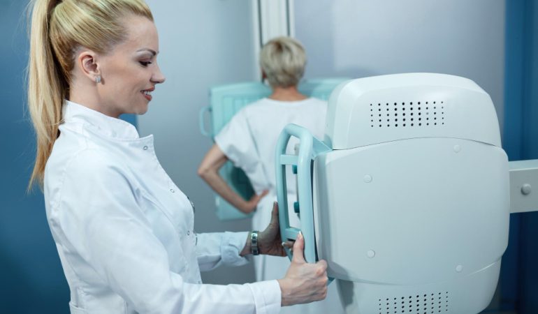 Robotica medicală în tratamentele minim invazive și reabilitare