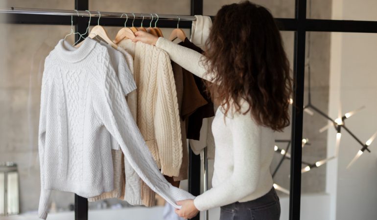 Organizarea dressingului în funcție de sezon Organizarea dressingului în funcție de sezon