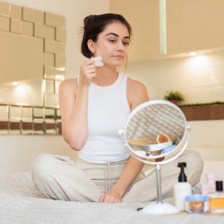 Ghid pentru folosirea corectă a acizilor în skincare