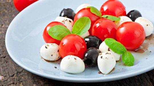 Rețete de salată caprese cu twist